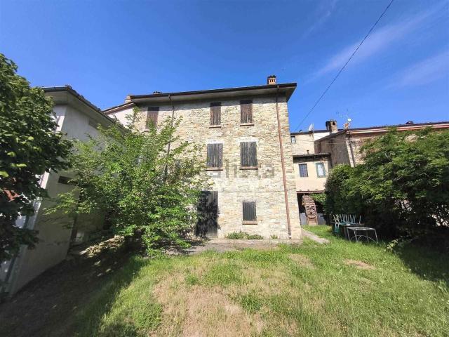 Rustico in vendita a Gropparello, Reggio Emilia