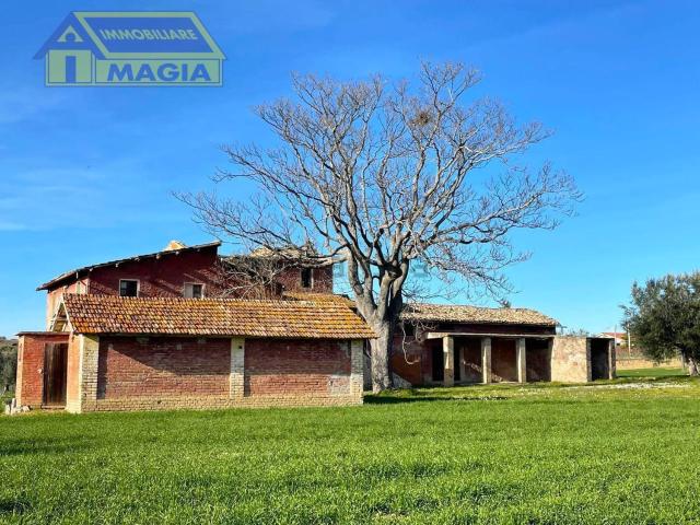 Rustico in vendita a Unione dei Comuni della Val Vibrata, Corropoli
