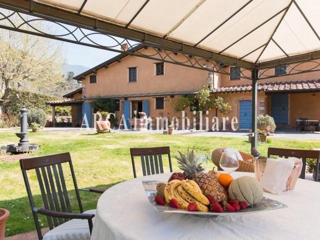 Rustico in vendita a Tonfano, Toscana