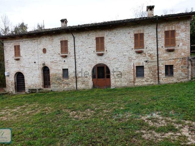 Rustico in vendita a Morelli, Marche