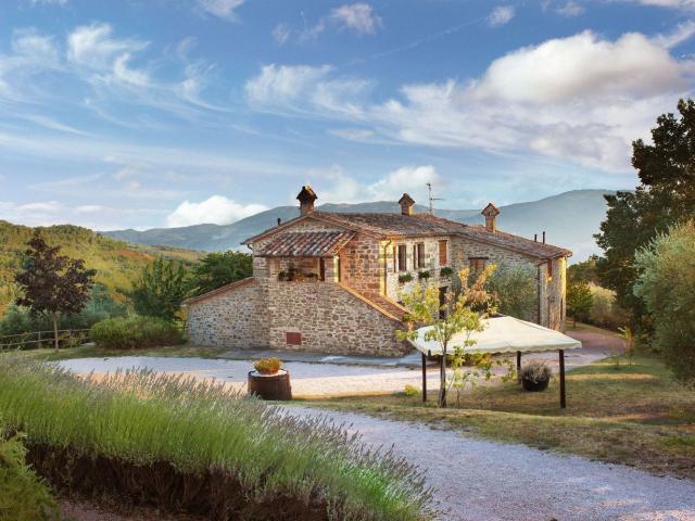 Rustico in vendita a Montelovesco, Gubbio