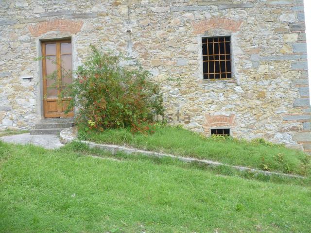 Rustico in vendita a Lucciano, Quarrata