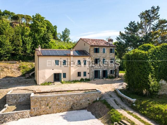 Rustico in vendita a Tarzo, Veneto