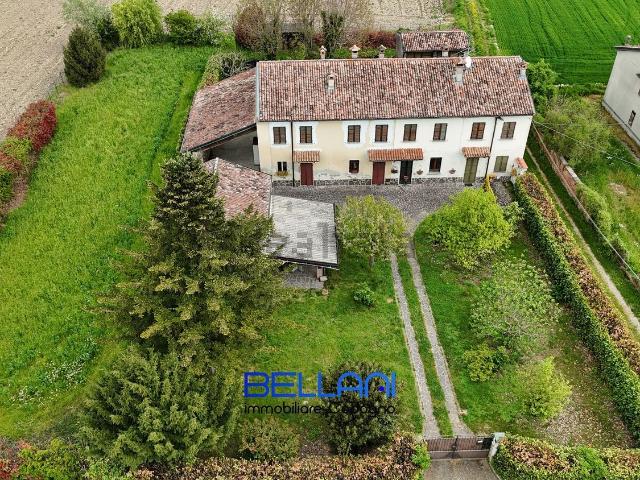Rustico in vendita a Caselle Landi, Lombardia