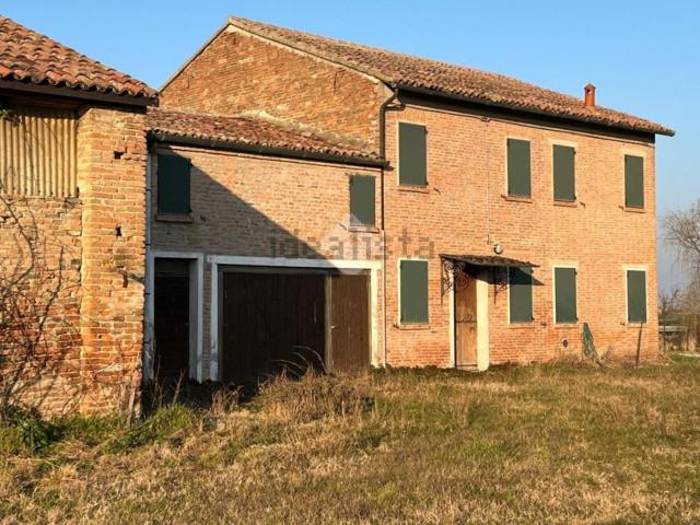 Rustico in vendita a Ferrara, Reggio Emilia