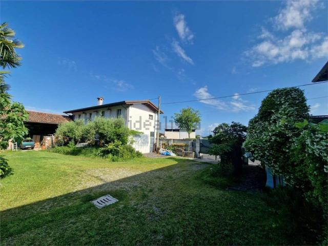 Rustico in vendita a Santa Maria La Longa, Friuli-Venezia Giulia