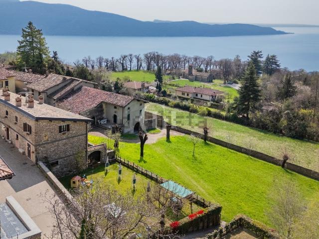 Rustico in vendita a Comunità Montana Parco Alto Garda bresciano, Gargnano