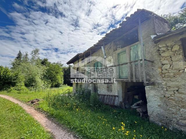 Rustico in vendita a Territorio Val d'Adige, Cimone