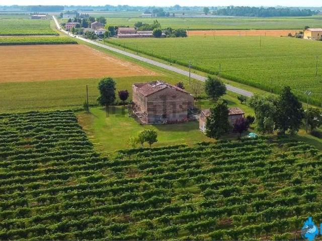 Rustico in vendita a Unione delle Terre d'Argine, Carpi
