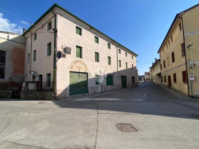 Rustico in vendita a Crespano Del Grappa, Veneto