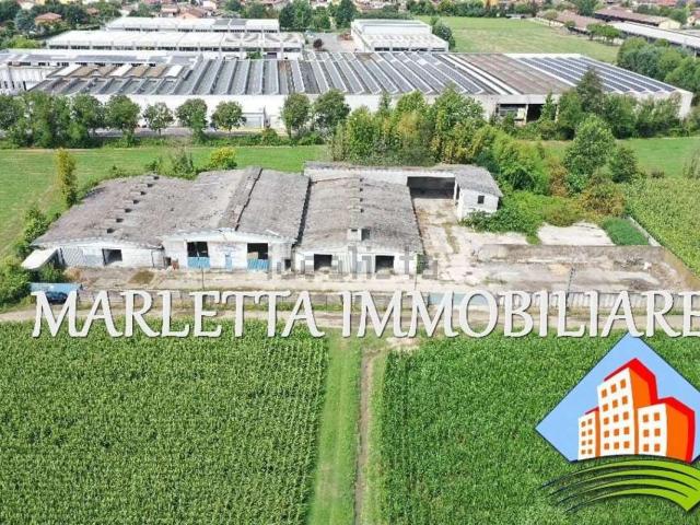 Rustico in vendita a Camisano, Lombardia