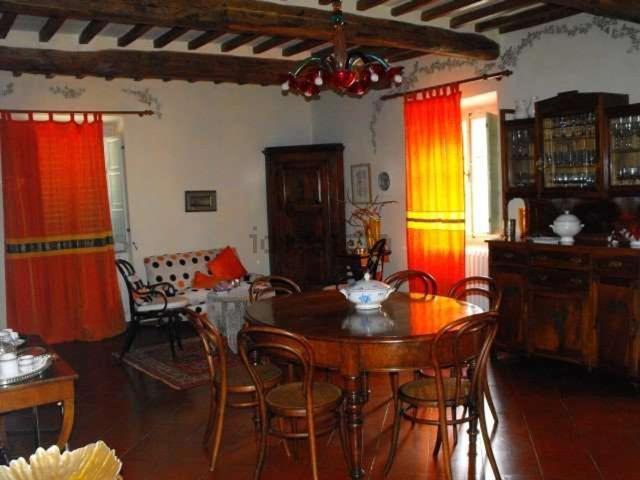 Rustico in vendita a Palazzo Del Pero, Toscana