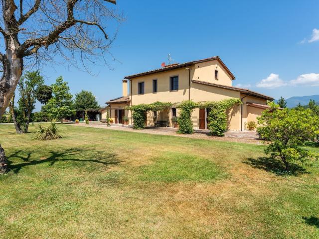Rustico in vendita a Navacchio, Cascina