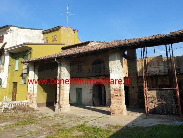 Rustico in vendita a Offanengo, Lombardia