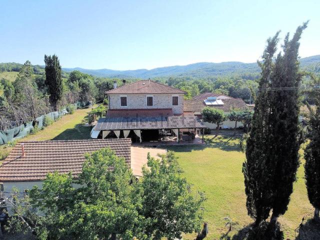 Rustico in vendita a Monteverdi Marittimo, Toscana