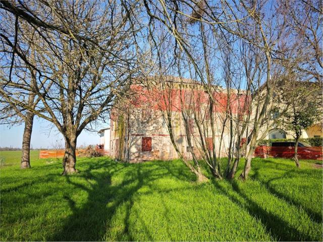 Rustico in vendita a Limidi di Soliera, Soliera
