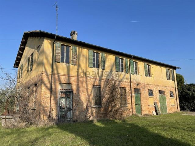 Rustico in vendita a Ravenna, Reggio Emilia