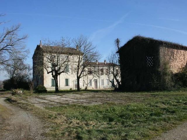 Rustico in vendita a Carpaneto Piacentino, Reggio Emilia