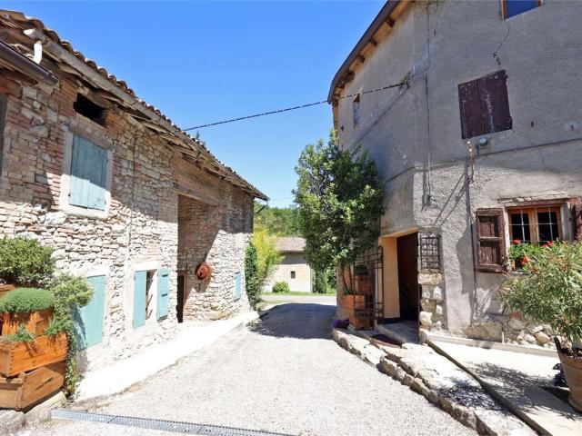 Rustico in vendita a Val d’Enza, Re