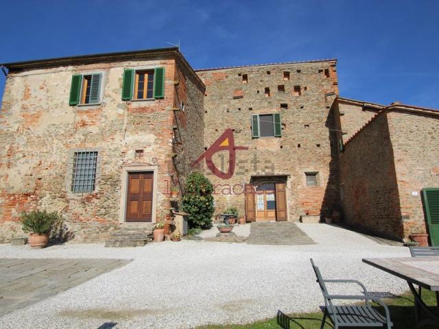 Rustico in vendita a Le Fornaci, Pistoia
