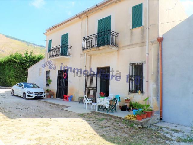 Rustico in vendita a Case Buffa, Castellammare Del Golfo