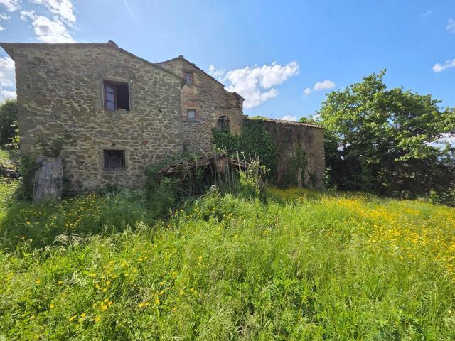 Rustico in vendita a Palazzo Del Pero, Toscana