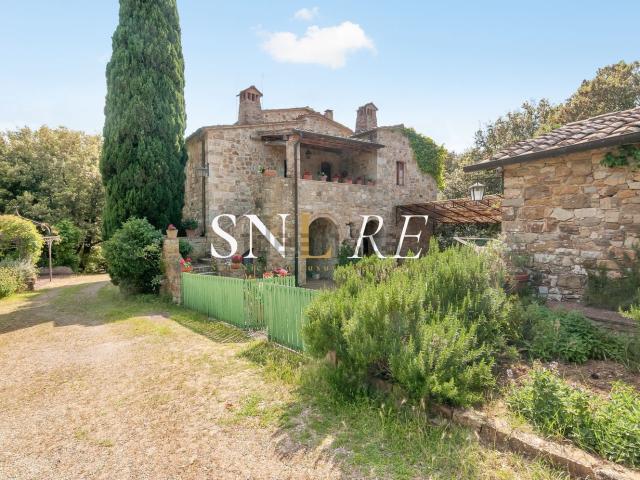 Rustico in vendita a Castellina In Chianti, Toscana