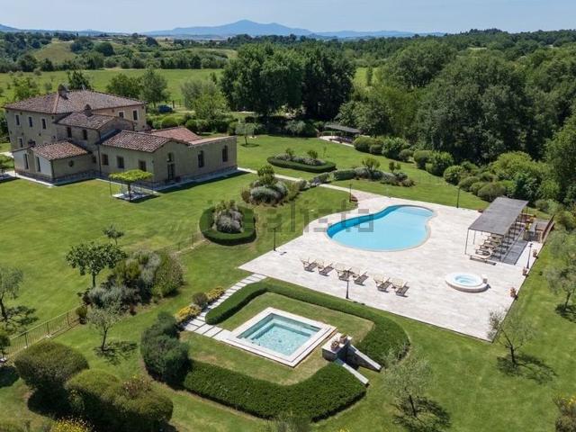 Rustico in vendita a Asciano Scalo, Asciano