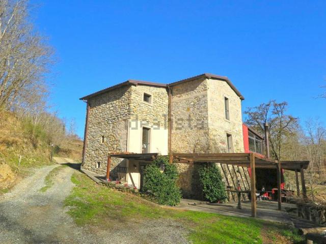 Rustico in vendita a Unione di comuni Montana Lunigiana, Villafranca In Lunigiana