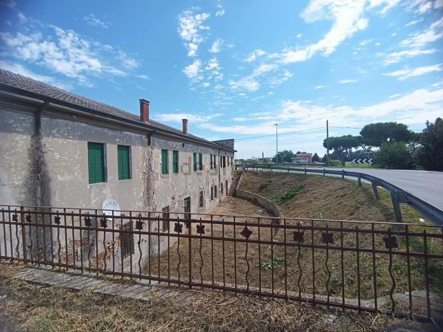 Rustico in vendita a Porto Viro, Veneto