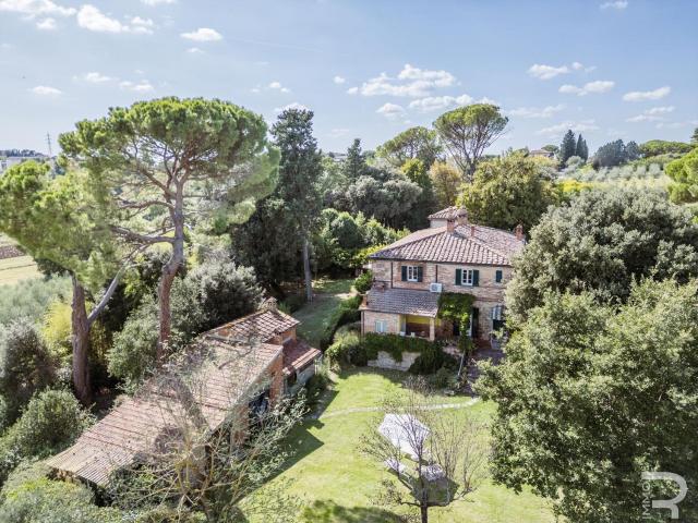Rustico in vendita a Foiano della Chiana, Arezzo