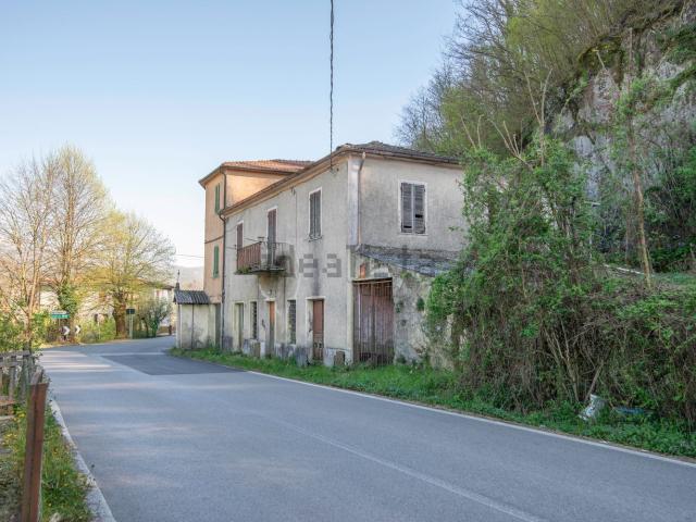 Rustico in vendita a Santissima Annunziata, Pontremoli