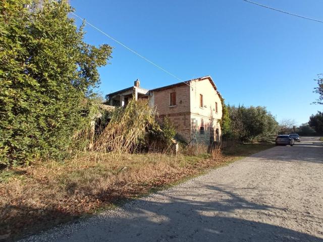 Rustico in vendita a Unione dei Comuni della Val Vibrata, Martinsicuro