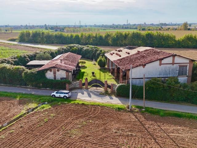 Rustico in vendita a Chiari, Lombardia