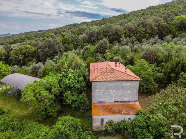 Rustico in vendita a Santa Luce, Toscana