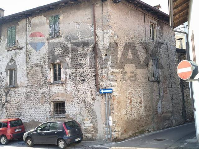 Rustico in vendita a Alzano Sopra, Alzano Lombardo