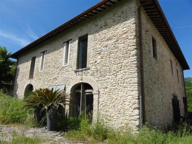 Rustico in vendita a Contigliano, Lazio