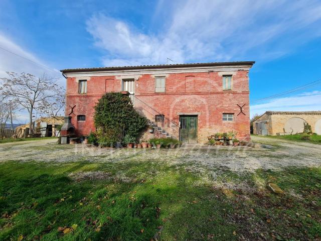 Rustico in vendita a Marche, Macerata