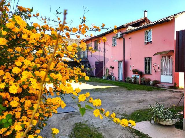 Rustico in vendita a San Zenone Po, Lombardia