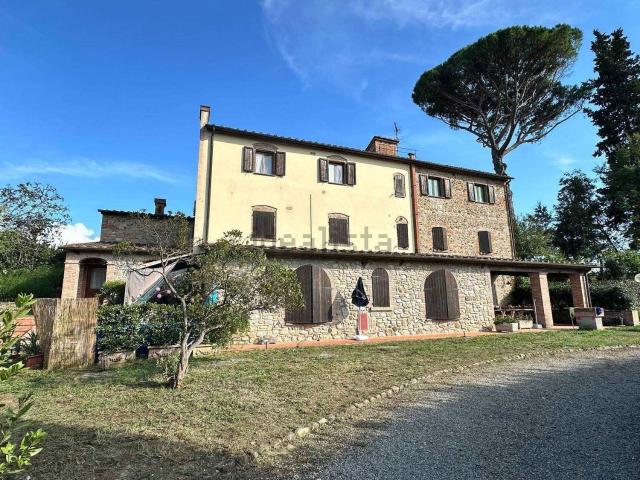 Rustico in vendita a Terricciola, Toscana