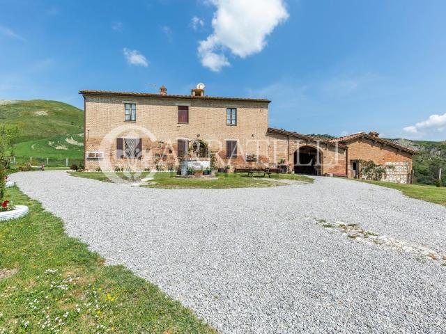 Rustico in vendita a Chiusure, Asciano