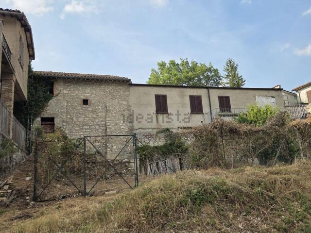 Rustico in vendita a Sant'anatolia Di Narco, Umbria