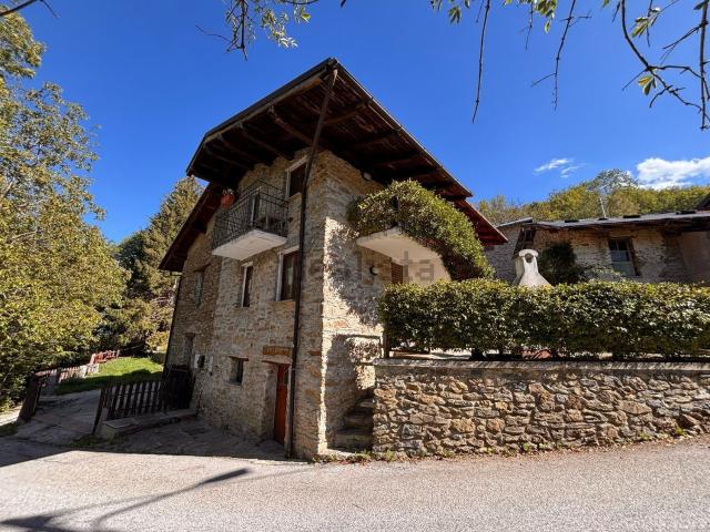 Rustico in vendita a Sant'Antonio Aradolo, Piemonte
