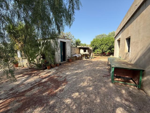 Rustico in vendita a Siracusa, Sicilia