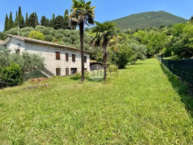 Rustico in vendita a Boi, Caprino Veronese