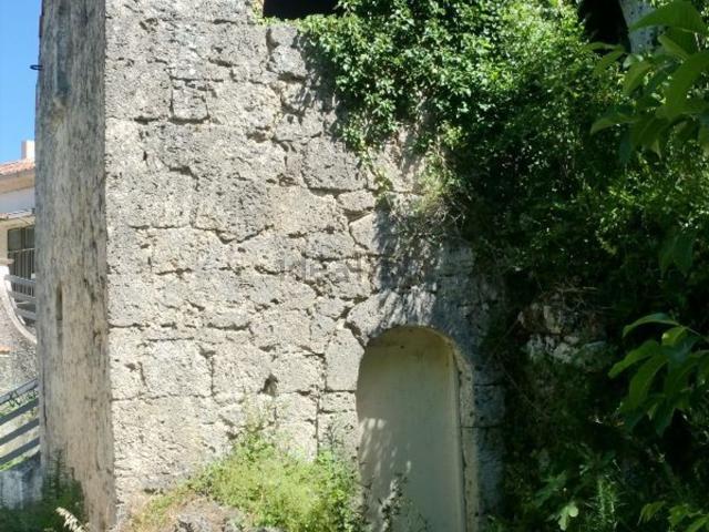 Rustico in vendita a Rocchetta A Volturno, Molise