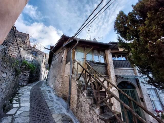 Rustico in vendita a Nasino, Liguria