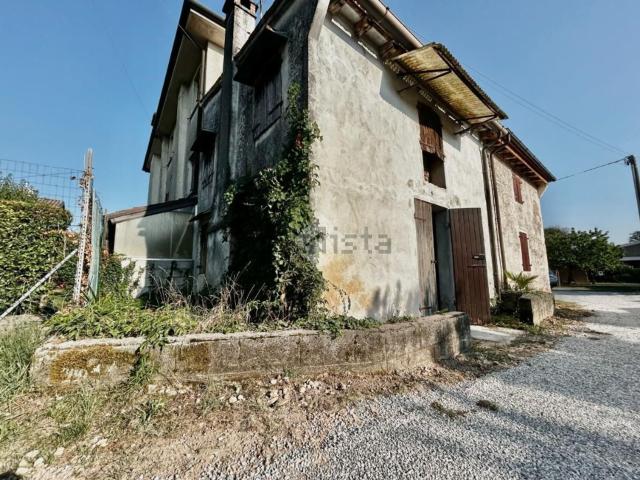 Rustico in vendita a Caerano di San Marco, Treviso