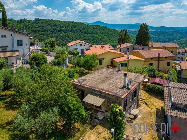 Rustico in vendita a Poggio San Lorenzo, Lazio