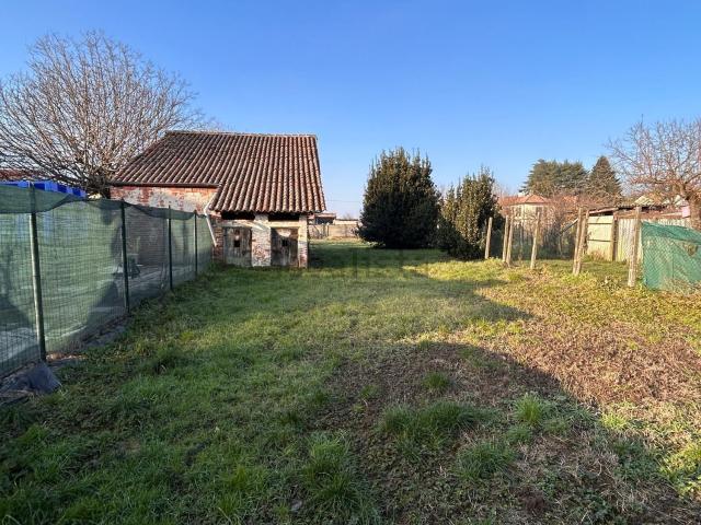Rustico in vendita a Dorno, Lombardia